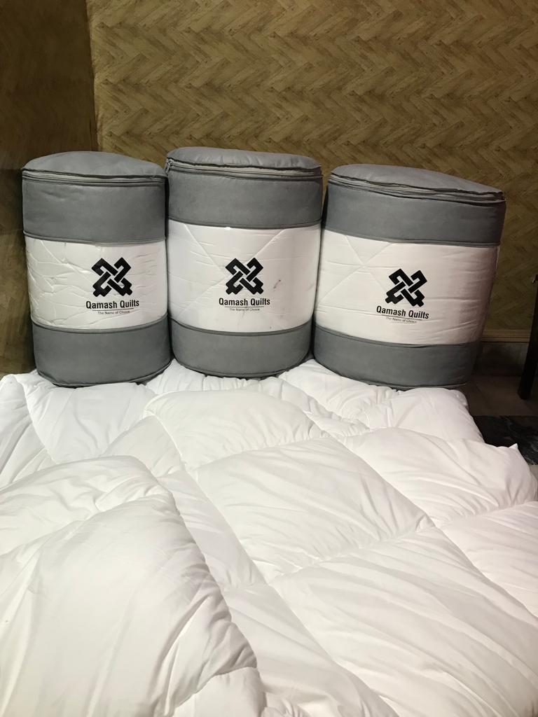 Luxury Silkonize Duvet Insert – 100% Micro Silkonized Filling, Box Stitching, Machine Washable (King / Single)